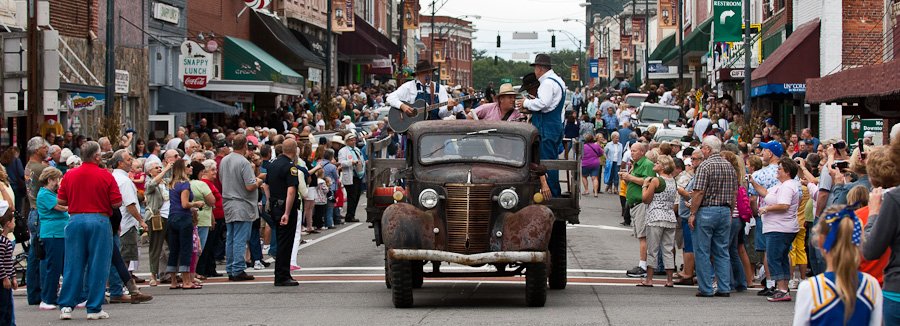 parade11099321.jpg