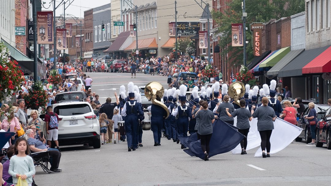 parade190936.jpg