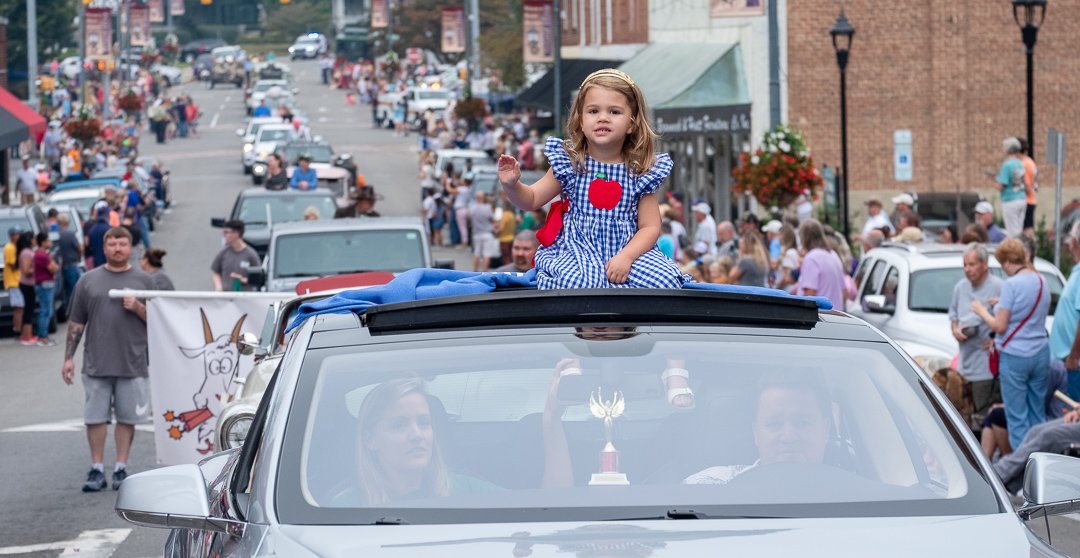 parade190983.jpg