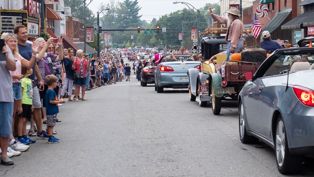 parade190994.jpg