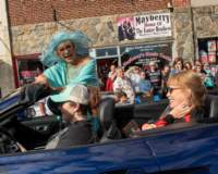 parade_32610_small.jpg