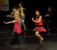 dance01809_small.jpg