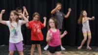 dancecamp220631_small.jpg