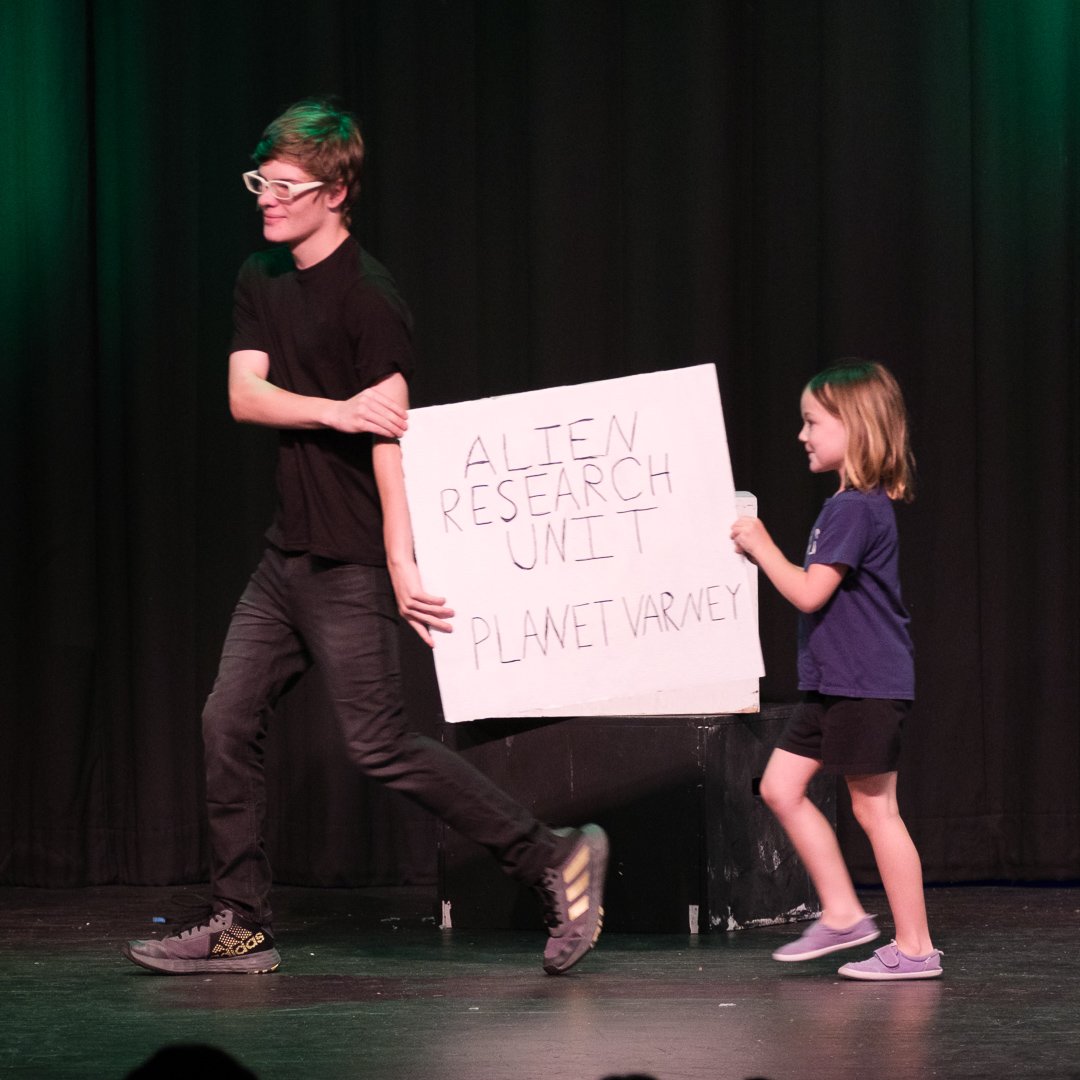 youthactingshow1.jpg