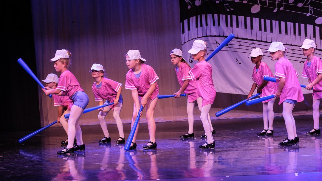 dance250599.jpg